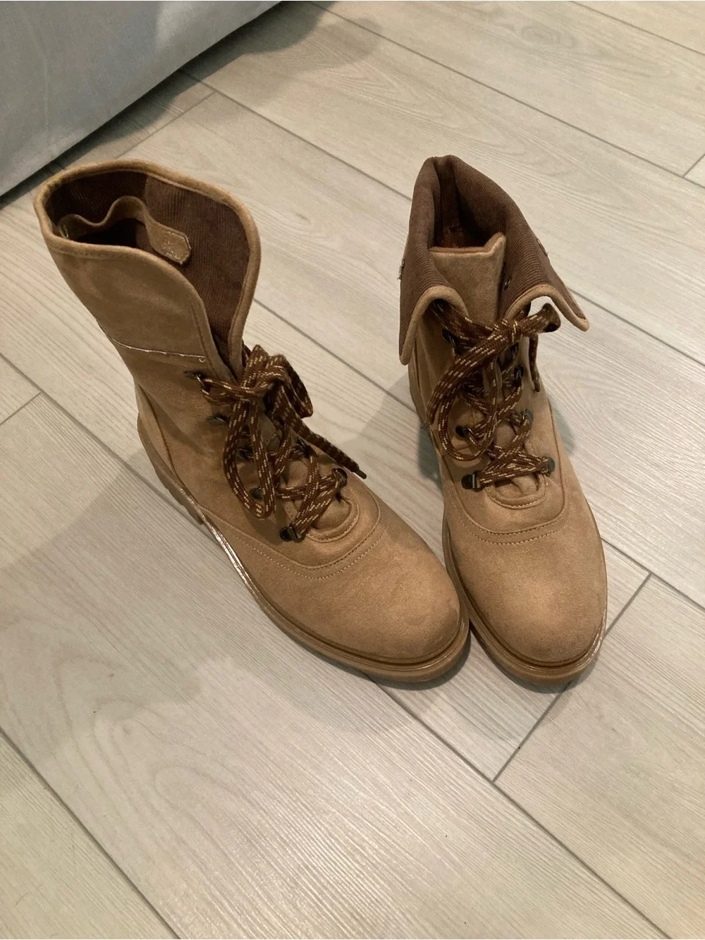 Jellypop Suede-like Lace-Up Boots  Wmn’s Sz 10